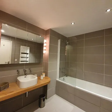 Marquise De 110m2 Avec Vue Et Sauna A 10 Min Des Pistes